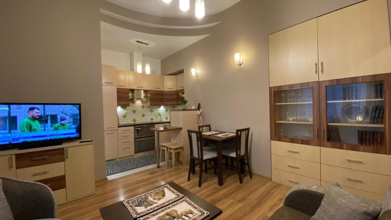 Lublinbnb - Exclusive Family Apartment ------ In The Heart Of Lublin -------------------------------- Bedroom & Living Room & Kitchen Экстерьер фото